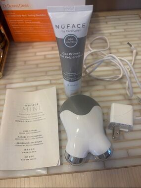 NuFACE Mini Facial Toning Tool with Gray Gel Primer